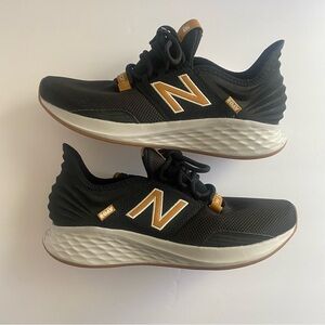 New Balance Men's Black and Brown Sneakers
